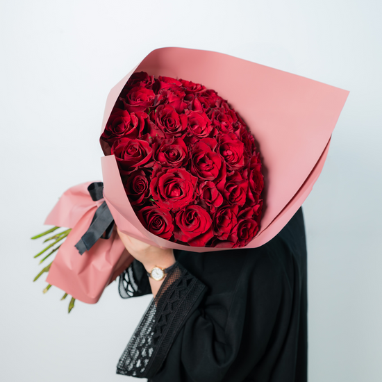 luxury buy thirty kisses flower bouquet in Dubai