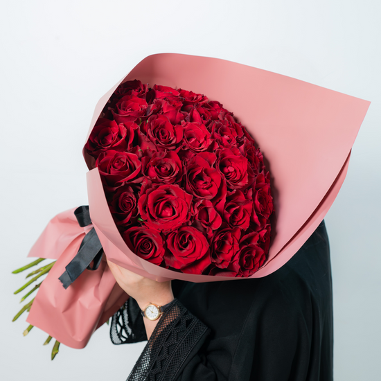 fresh buy thirty kisses flower bouquet in Dubai